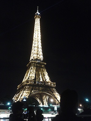Oh, la, la...la Tour Eiffel Oh, la, la...la Tour Eiffel
